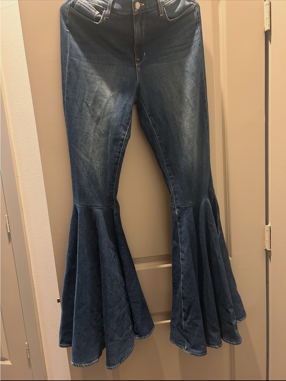 L'AGENCE Medium Blue Denim Jeans